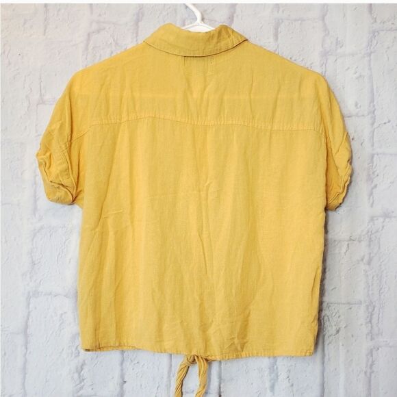 STYLE ENVY Linen-Blend Knotted Front Cropped Button Down Shirt Small - Picture 7 of 7
